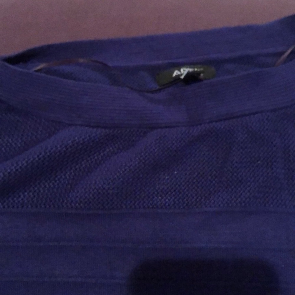 Sweater - Picture 2 of 4